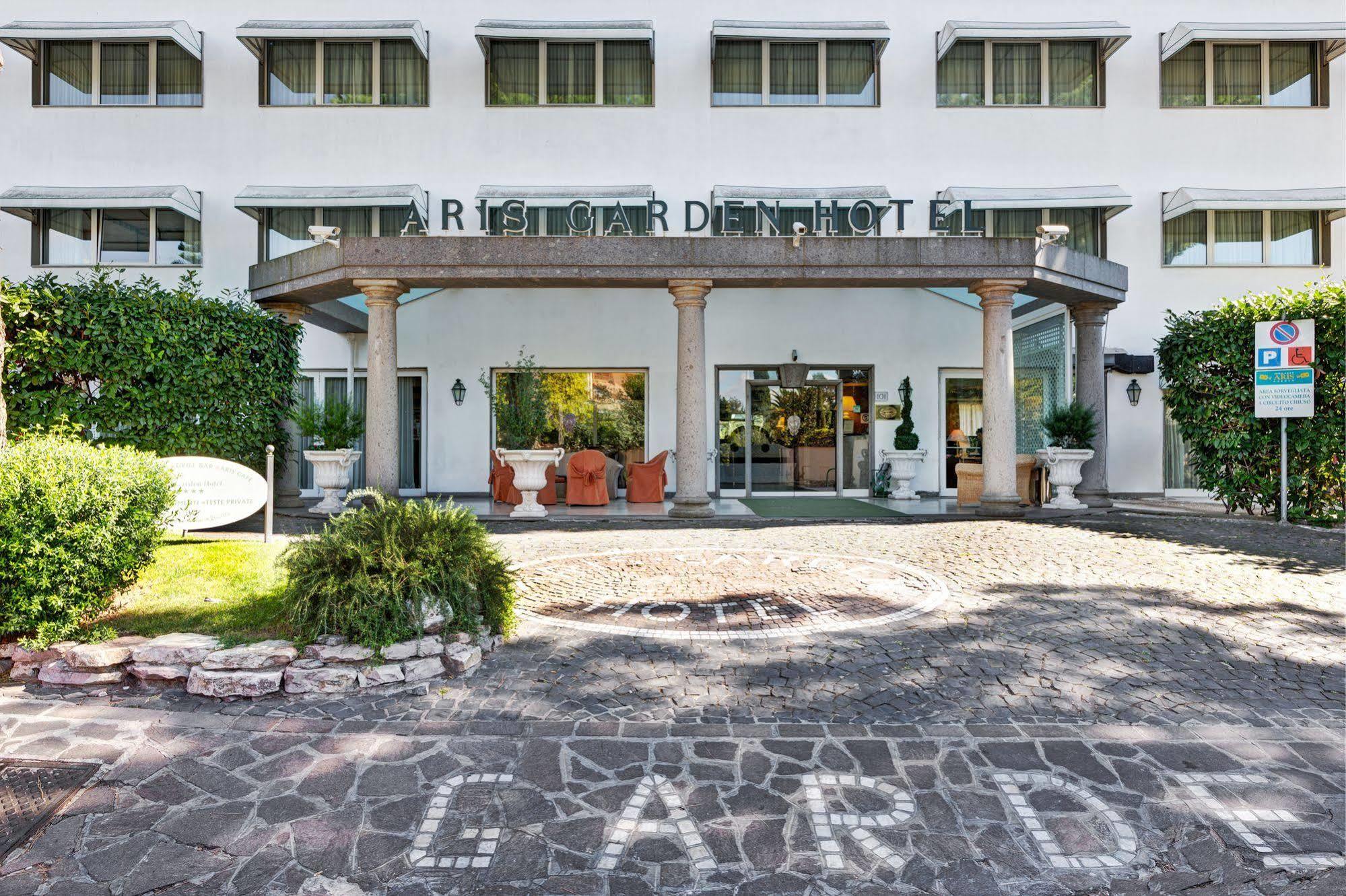 Aris Garden Hotel Casal Palocco Exteriér fotografie